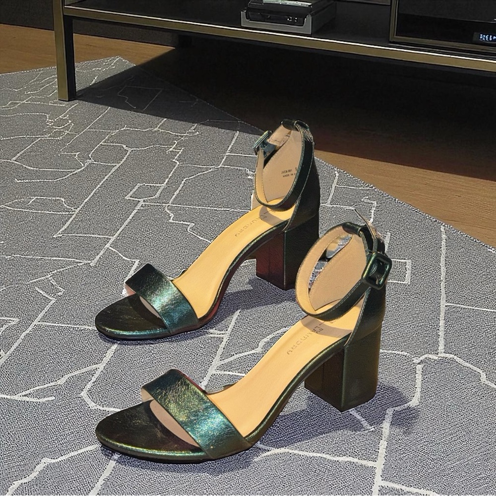 CL Laundry Green Sparkle Block Heel Jody Sandals
